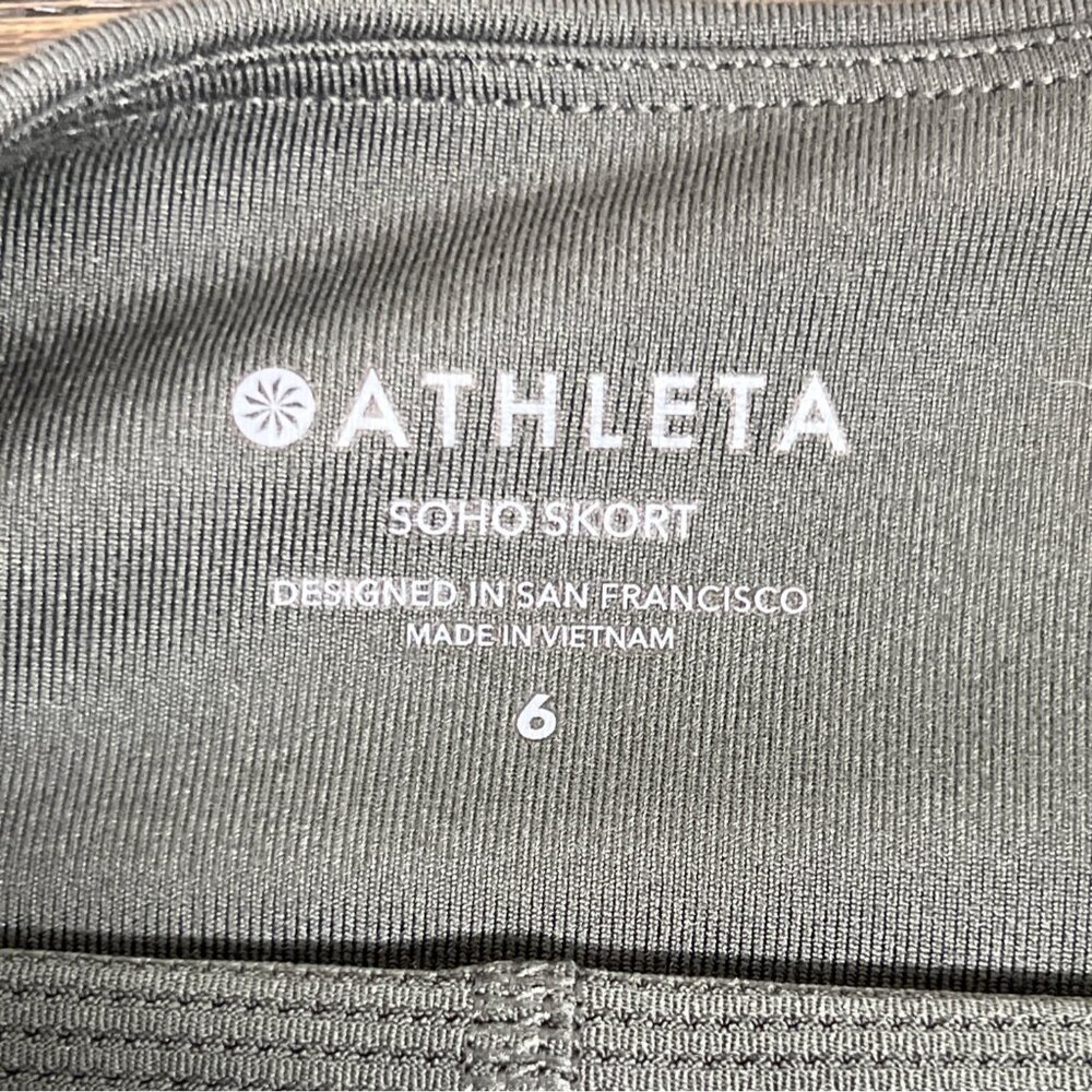 ATHLETA Soho Skort in Arbor Olive Sz 6 #211382 EUC - Picture 4 of 5